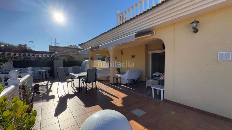 Foto f2229ce4-85b9-4d40-bf65-0a6e834cb6b1. Casa amb piscina a Los Balcones-Los Altos Torrevieja