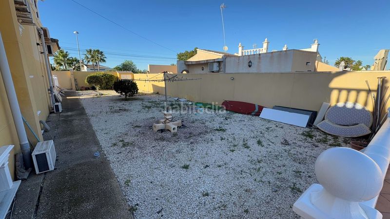 Foto f2eb237c-dfda-4061-a42b-b61af333a7b7. Casa amb piscina a Los Balcones-Los Altos Torrevieja