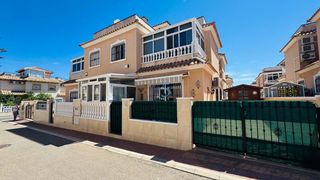 Casa adossada a La Regia