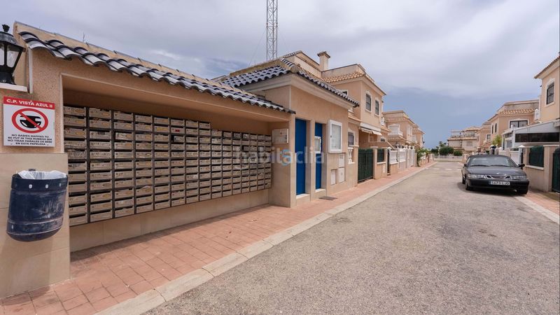 Foto 22d7d9c5-924e-495d-a5a6-47fa2391c8df. Casa adosada esta fabulosa casa cuádruple completamente amueblada de dos dormitorios y dos baños está situada en la popular zona de la zenia, c en Orihuela