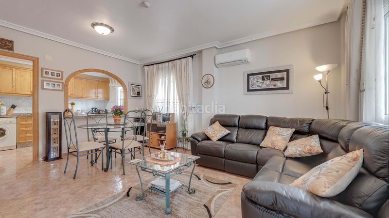 Foto f711c8d7-9162-4a26-8566-a7de39ea5d89. Casa adosada esta fabulosa casa cuádruple completamente amueblada de dos dormitorios y dos baños está situada en la popular zona de la zenia, c en Orihuela