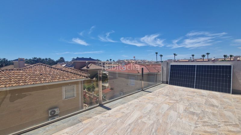 Foto 1c96f551-93f0-4687-aba8-70bffa07ead8. Casa amb calefacció piscina a Centro Alcázares (Los)