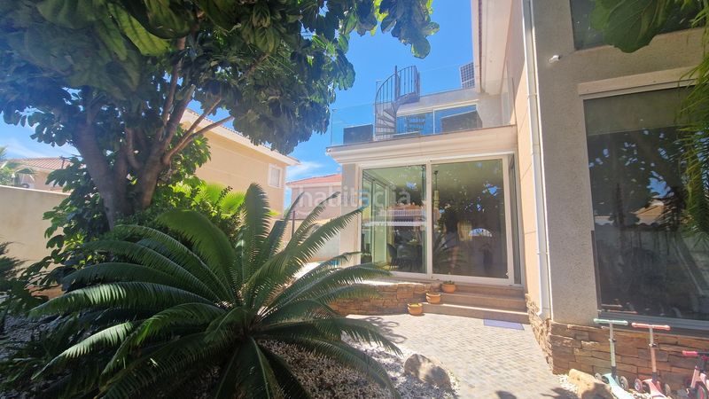 Foto 70a199e8-d621-4cb2-b1d3-d818a144264f. Casa amb calefacció piscina a Centro Alcázares (Los)