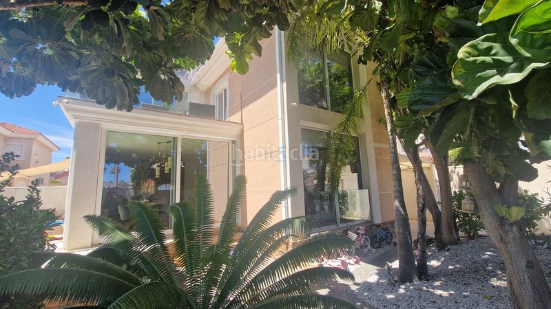 Foto b6fbfe35-a7ad-403e-b71f-624a2e03b7e0. Casa amb calefacció piscina a Centro Alcázares (Los)