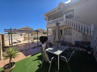 Pis a Los Almendros. Este encantador apartamento de dos o tres dormitorios en la plan