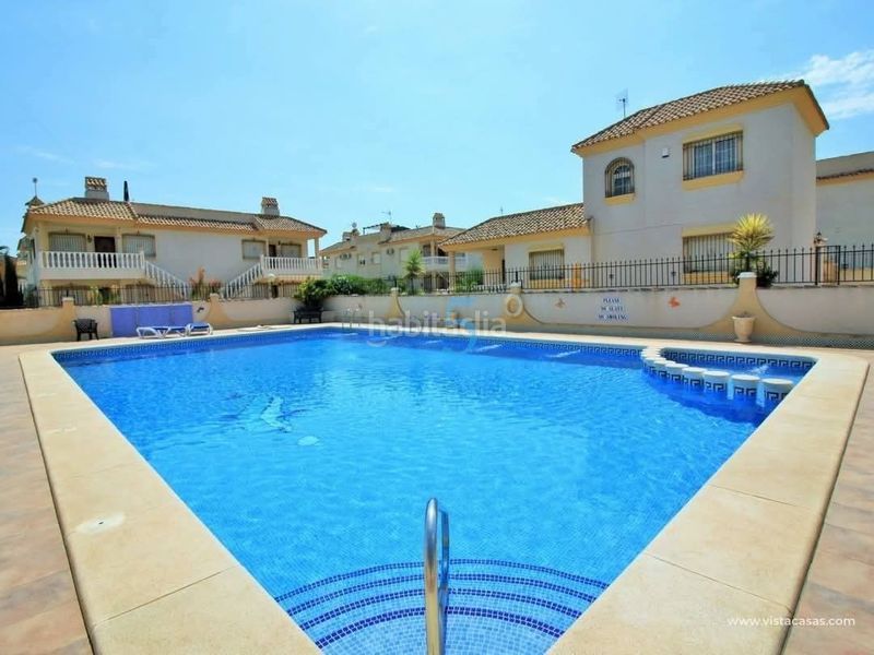 Foto 09747353-3bb8-4757-a8cc-ac44a2a4da71. Pis amb piscina a Los Almendros Orihuela