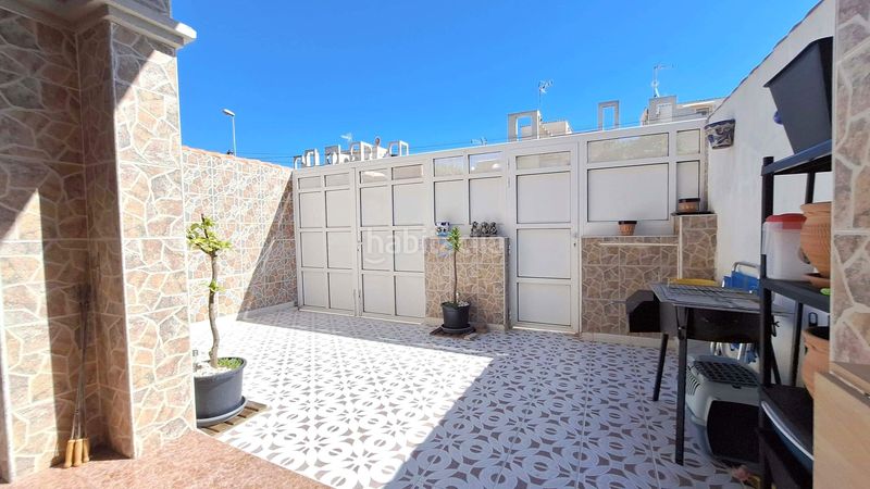 Foto fd535f24-bf03-40da-9bc7-a9964ba3f63f. Casa amb piscina a Zona Carrefour - Urbanizaciones Torrevieja