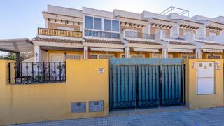 Maison jumelée  Calle caceres. Fantástica casa adosada de 2 dormitorios y 2 baños con piscina c
