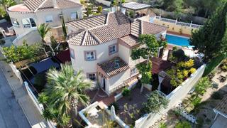 Maison  Calle dinamarca. Esta magnífica villa, ubicada en la deseable comunidad de las co