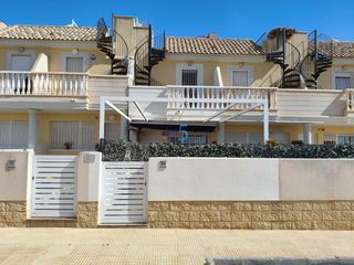 Etagenwohnung in Lomas de Cabo Roig - Los Dolses. Casa adosada de 2 dormitorios y 1,5 baños orientada al sur en lo