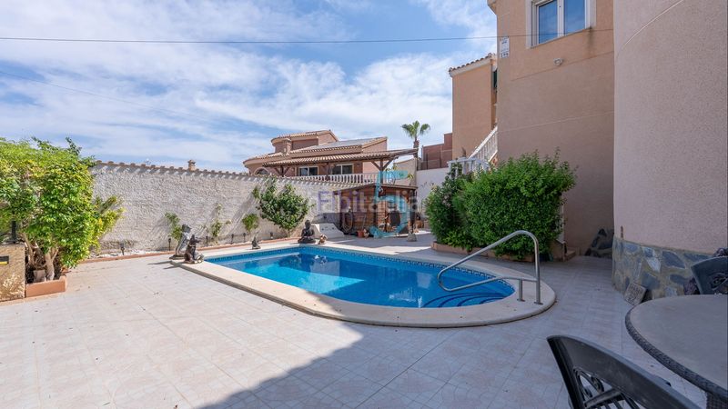 Foto 997ffe6d-d7f3-414b-9cb5-e258d1493e44. Casa amb calefacció piscina a La Marquesa Rojales