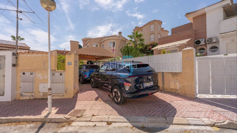 Foto a6ada786-3053-4918-a338-31c8808fc5ea. Casa amb calefacció piscina a La Marquesa Rojales