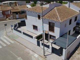 Haus in Pilar de la Horadada Ciudad