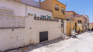 Casa in San Fulgencio. Fantástico bungalow de 1 dormitorio orientado al oeste con espac