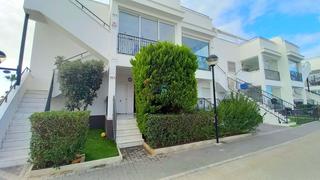Pis  Calle manuel romera. Este moderno apartamento en planta baja de 3 dormitorios y 2 bañ