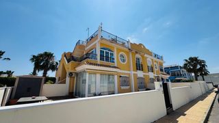 Appartamento in Lomas de Cabo Roig - Los Dolses. Este precioso apartamento de dos dormitorios en la última planta