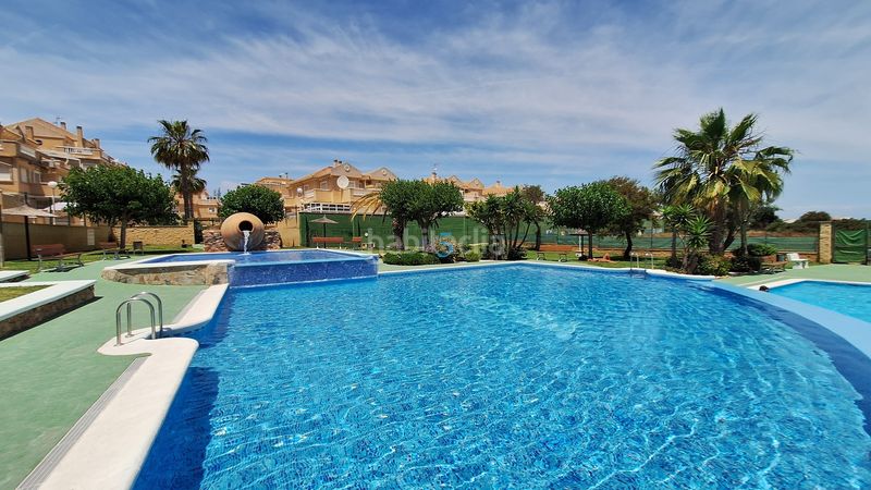 Foto 40c1118d-2dbc-473b-9c57-9262826766b0. Pis amb aparcament piscina a Torreblanca Torrevieja