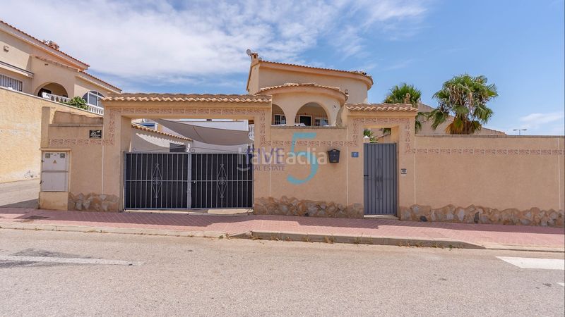 Foto 119d1d5b-d82c-4583-af41-225d5e0e157a. Casa amb calefacció piscina a Centro de la Ciudad Quesada Rojales