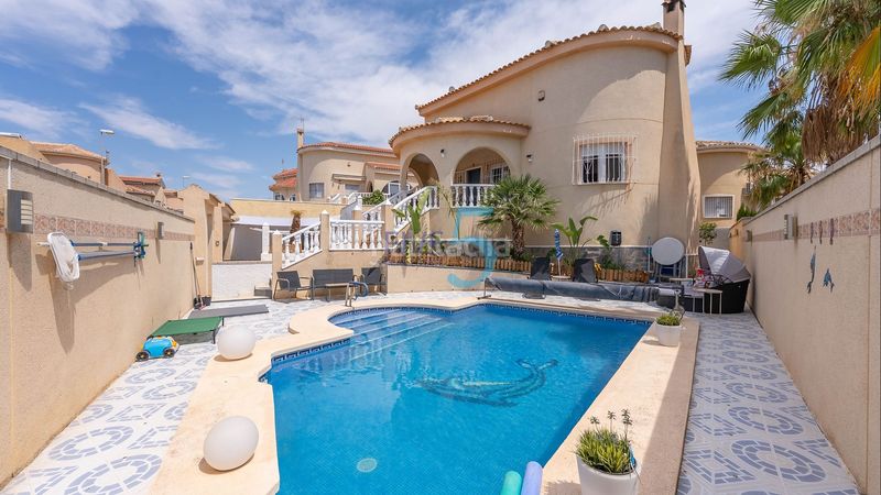 Foto e8ae31f7-dc28-45b6-93de-c0aa77ae7189. Casa amb calefacció piscina a Centro de la Ciudad Quesada Rojales