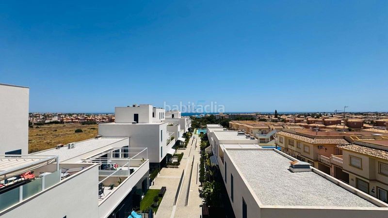 Foto e9ccfcb9-205c-4af5-ad67-7dd00f988883. Pis amb piscina a Playa Flamenca Orihuela