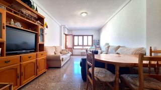 Etagenwohnung in Almoradí. Amplio piso de 4 dormitorios y 2 baños en almoradí, con balcón o