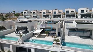 Maison à La Marquesa. Villa de lujo de 4 dormitorios con piscina infinita, construcció