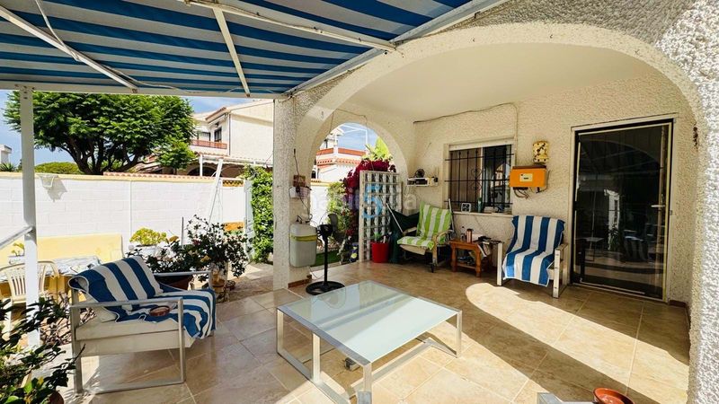 Foto 37f08a8a-72c7-40be-a954-f993c501bacf. Casa amb piscina a Campoamor Orihuela