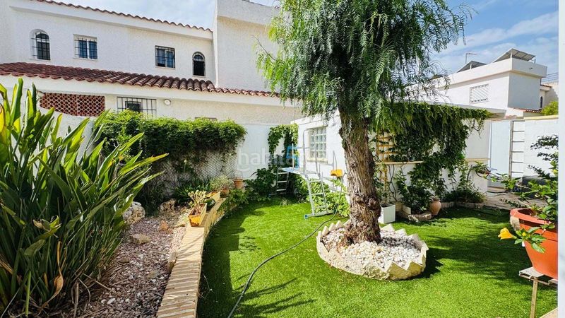 Foto e954aa9b-1c60-4e2b-9468-7b9a124ca5d3. Casa amb piscina a Campoamor Orihuela