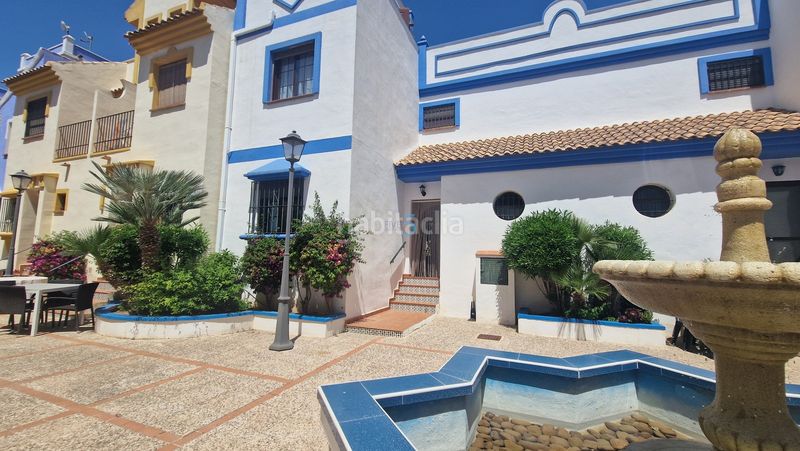Foto 4e6e41b0-781c-4a2f-83dd-e123fc124d4c. Casa adossada amb calefacció aparcament piscina a San Javier