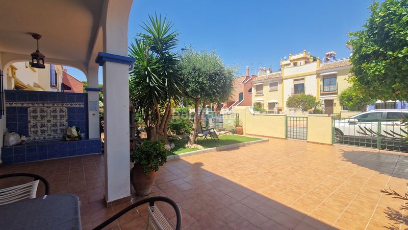 Foto f3094a61-114c-4808-bb98-ded41b3fd338. Casa adossada amb calefacció aparcament piscina a San Javier