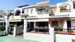 Reihenhaus in San Pedro del Pinatar. Fantástica casa adosada de 2 habitaciones y 2 baños en el centro
