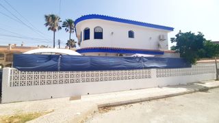 Casa adossada a Los Urrutias. Adosado de 2 dormitorios y 1,5 baños en la tranquila estrella de