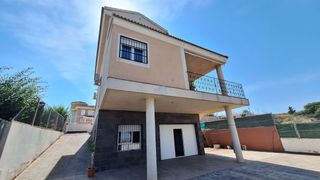 Xalet a Rojales. Villa independiente exclusiva en ciudad quesada con impresionant