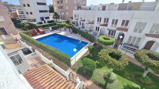 Reihenhaus in Los Europeos. Casa adosada con 3 dormitorios y 2 baños en la mata, torrevieja.