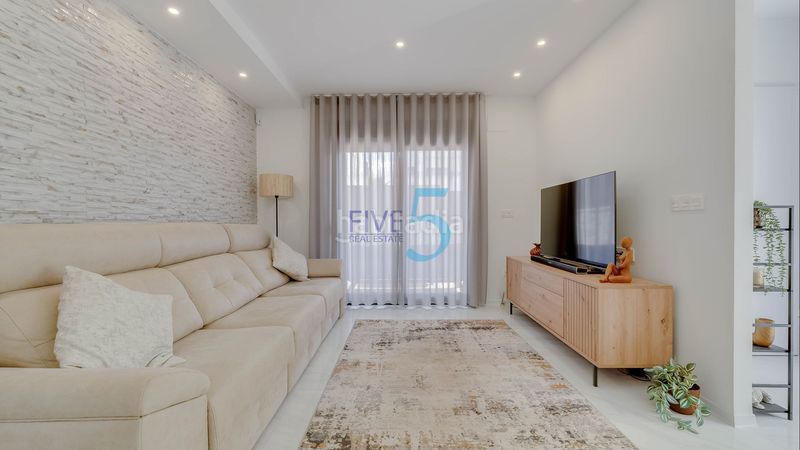 Foto 4f035dd0-9b67-4abe-862b-613c59f11828. Casa amb aparcament piscina a Desamparados - Hurchillo - Torremendo Orihuela