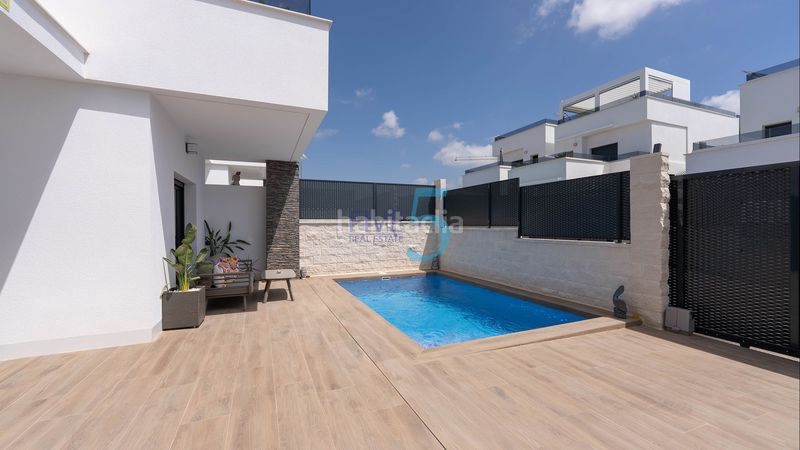 Foto 7657d96b-2b86-4f9b-a3a0-9d21ee9f7066. Casa amb aparcament piscina a Desamparados - Hurchillo - Torremendo Orihuela