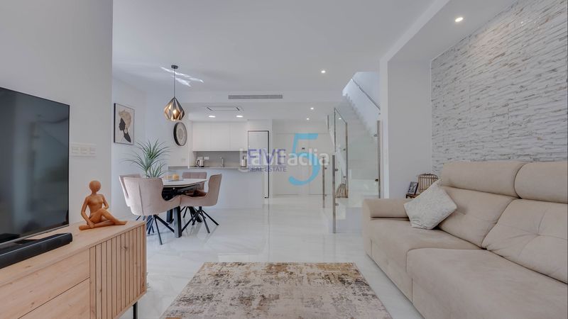 Foto d66540a6-3617-401b-9ee6-3846ebd8e78a. Casa amb aparcament piscina a Desamparados - Hurchillo - Torremendo Orihuela