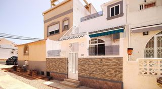 Casa adossada a Zona Carrefour - Urbanizaciones