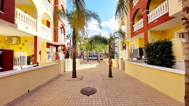 Foto cbf1782a-09f5-4bf8-9fa4-123af7e1d117. Etagenwohnung mit pool in Centro Alcázares (Los)