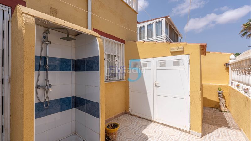 Foto e45e9927-71a7-4ba4-a40f-51ef4b9980d6. Casa amb calefacció aparcament piscina a Zona Carrefour - Urbanizaciones Torrevieja