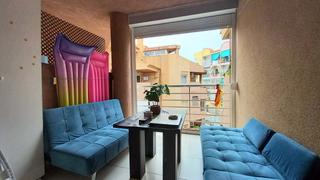 Pis  Calle la sal. Este elegante apartamento dúplex en el último piso ofrece un amp