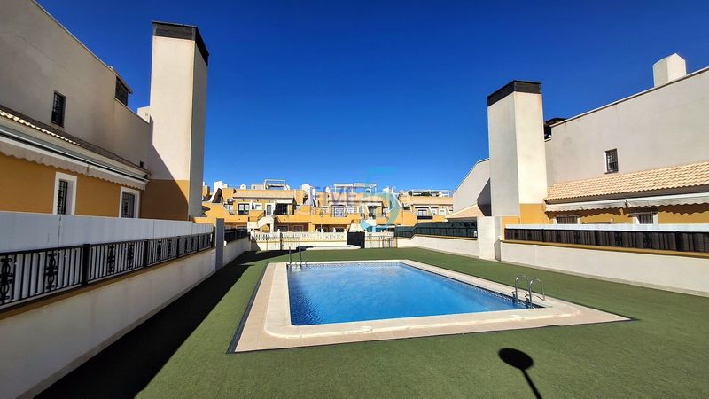Foto 722291b6-da1b-4e58-977e-5f8d81c3f20f. Pis amb aparcament piscina a Los Arenales del Sol Elche / Elx