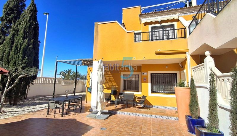 Foto b366d0c0-794c-4c8c-8b64-50dda2545c4a. Pis amb aparcament piscina a Los Arenales del Sol Elche / Elx