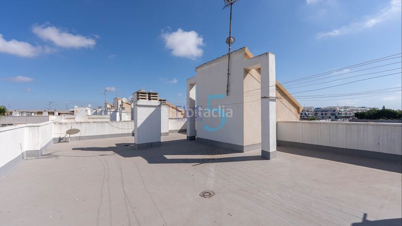 Foto 31653263-72df-4ae1-b981-0e023cbc97a7. Estudi amb piscina a Antonio Machado Torrevieja