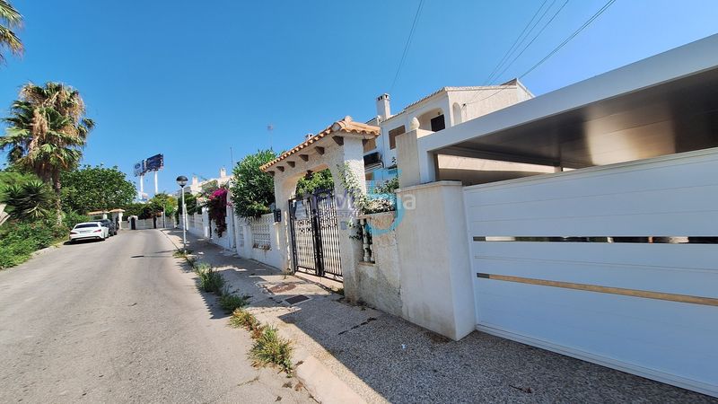 Foto e37ca7ab-0b62-46cd-9b19-16a225a27f70. Dúplex a Playa Flamenca Orihuela