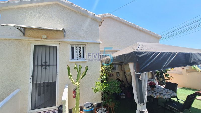 Foto e8b54807-f2fa-49ee-976e-e7c73419237d. Casa a San Fulgencio
