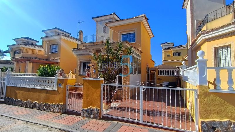 Foto 0b503ea5-e480-4239-82a7-322c0c602e74. Casa amb piscina a Algorfa