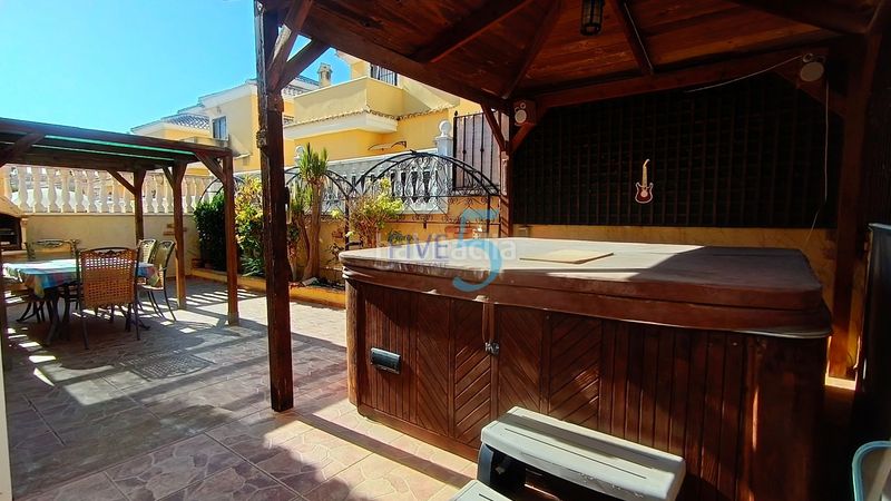 Foto e1735bb9-90ad-4adf-81ef-18eacfca52fa. Casa amb piscina a Algorfa