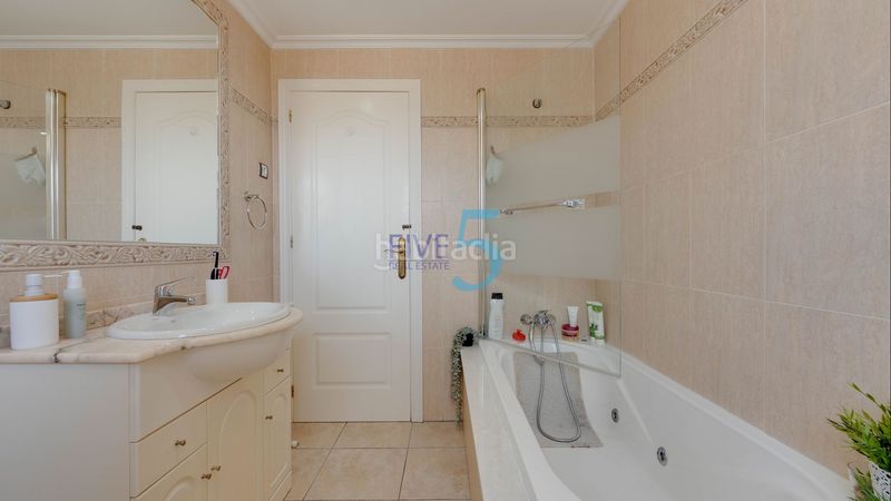 Foto 6d449039-98fb-443e-9123-308cdbc6e63f. Casa amb calefacció piscina a Algorfa