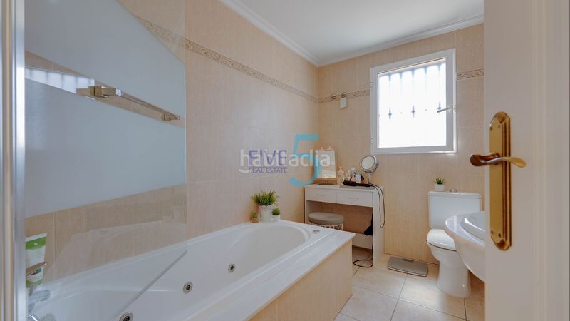 Foto b1b3e93e-595f-4040-9eac-3f54eaef564e. Casa amb calefacció piscina a Algorfa